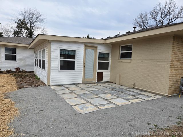 332 NE Meadowlark Avenue, Bartlesville, OK 74006