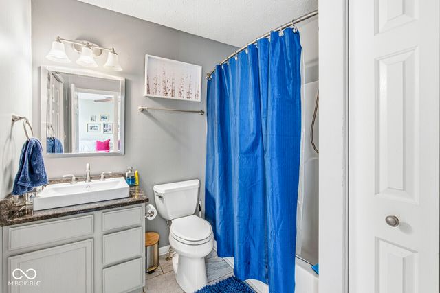 5853 Gadsen Drive, Plainfield, IN 46168