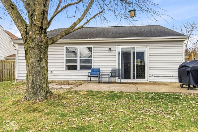 5853 Gadsen Drive, Plainfield, IN 46168