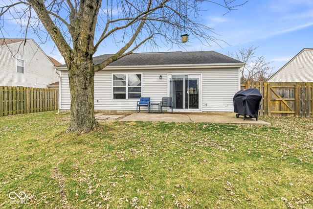 5853 Gadsen Drive, Plainfield, IN 46168