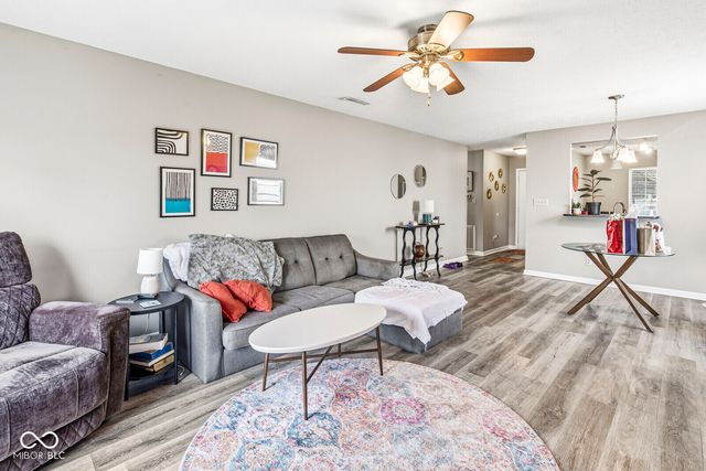 5853 Gadsen Drive, Plainfield, IN 46168