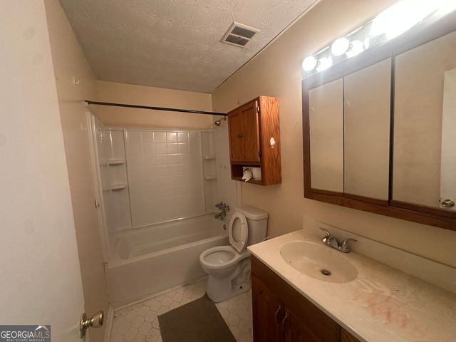 6859 Mystic Lane, Morrow, GA 30260