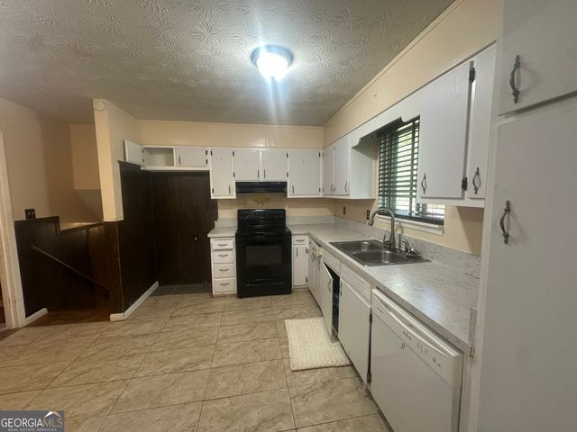 6859 Mystic Lane, Morrow, GA 30260