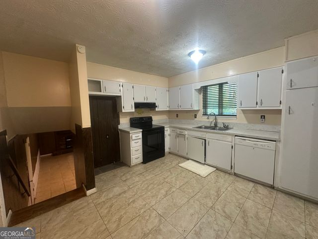 6859 Mystic Lane, Morrow, GA 30260