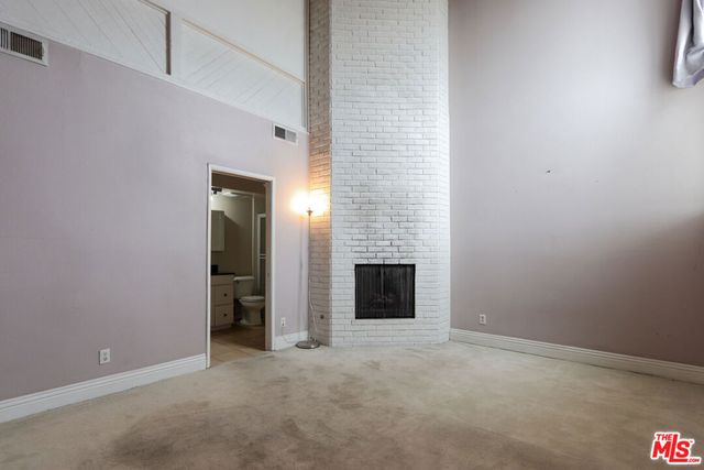 11753 Mayfield Avenue 7, Los Angeles, CA 90049