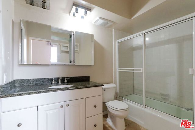 11753 Mayfield Avenue 7, Los Angeles, CA 90049