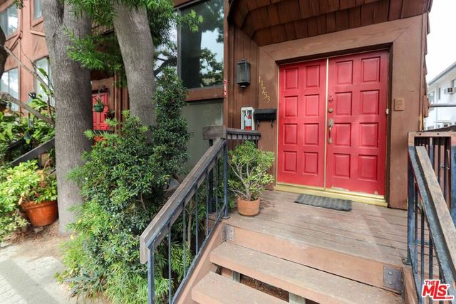 11753 Mayfield Avenue 7, Los Angeles, CA 90049