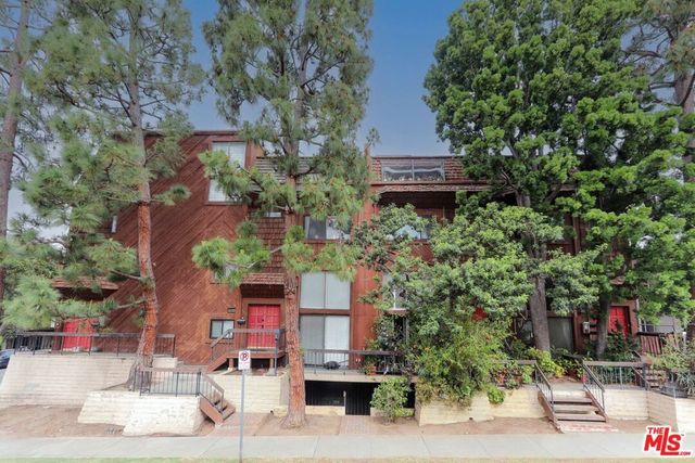 11753 Mayfield Avenue 7, Los Angeles, CA 90049