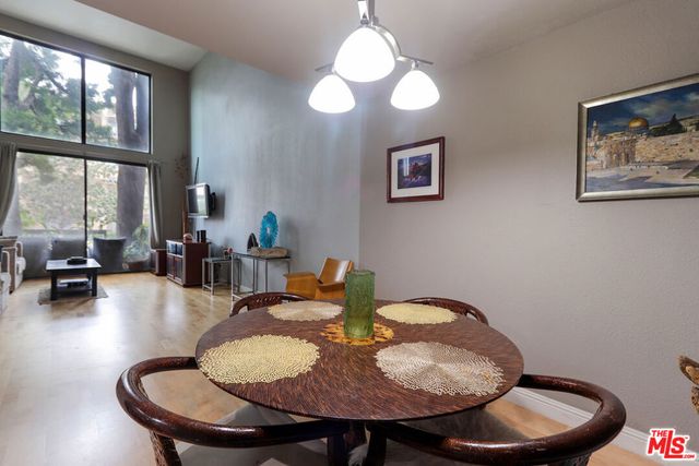 11753 Mayfield Avenue 7, Los Angeles, CA 90049