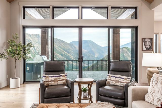 1511 S VALLEY VIEW CIR, Springville, UT 84663