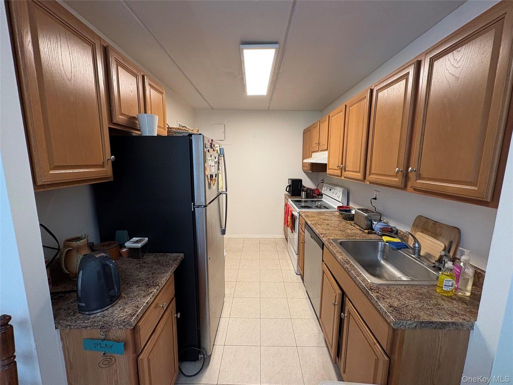 412 Benedict Avenue 2A, Tarrytown, NY 10591 — photo 3