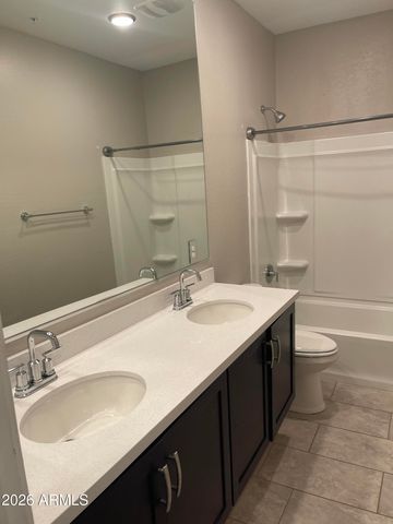 3855 S MCQUEEN Road 21, Chandler, AZ 85286