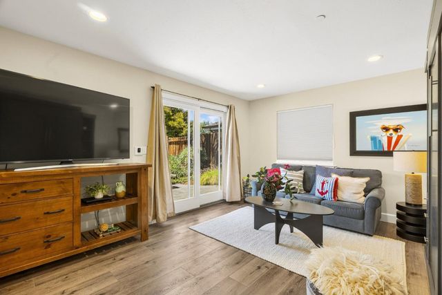 175 25th Avenue, Santa Cruz, CA 95062