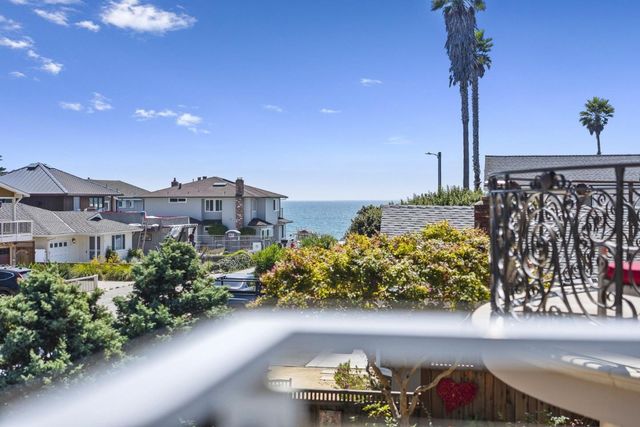 175 25th Avenue, Santa Cruz, CA 95062
