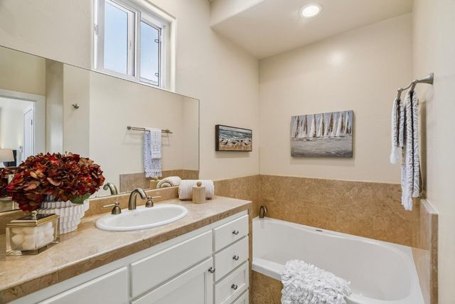 175 25th Avenue, Santa Cruz, CA 95062