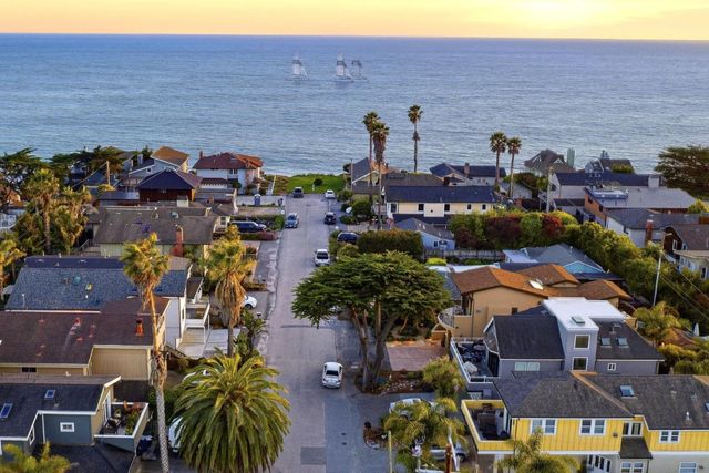 175 25th Avenue, Santa Cruz, CA 95062