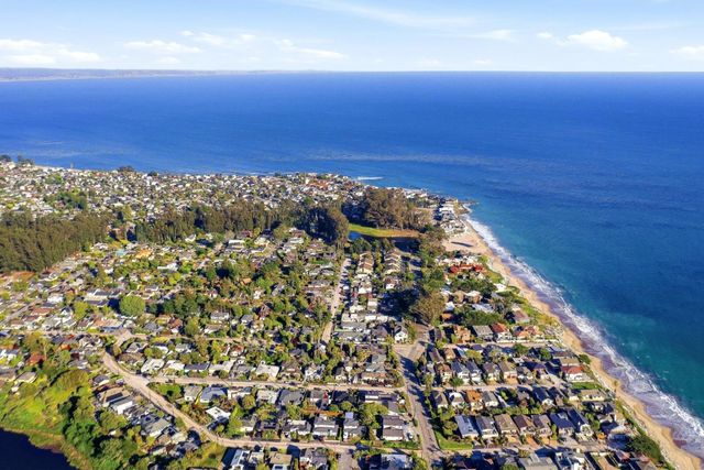 175 25th Avenue, Santa Cruz, CA 95062