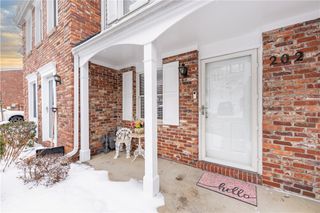 202 Timberidge Dr, Bethel Park, PA 15102