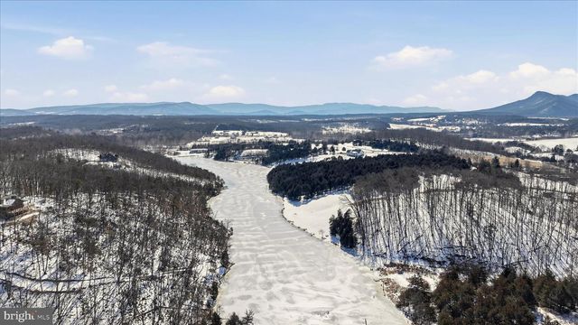 690 COMFORTER LN, Middletown, VA 22645