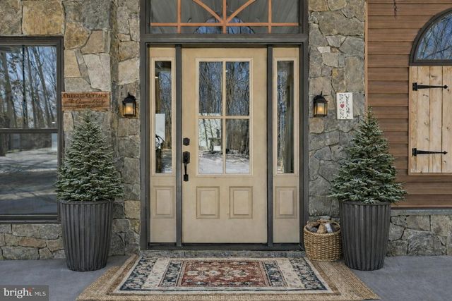 690 COMFORTER LN, Middletown, VA 22645