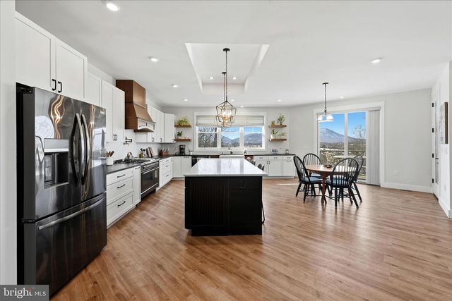 690 COMFORTER LN, Middletown, VA 22645