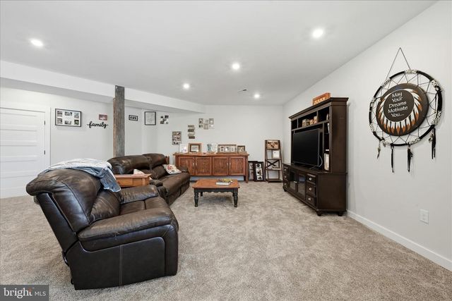 690 COMFORTER LN, Middletown, VA 22645