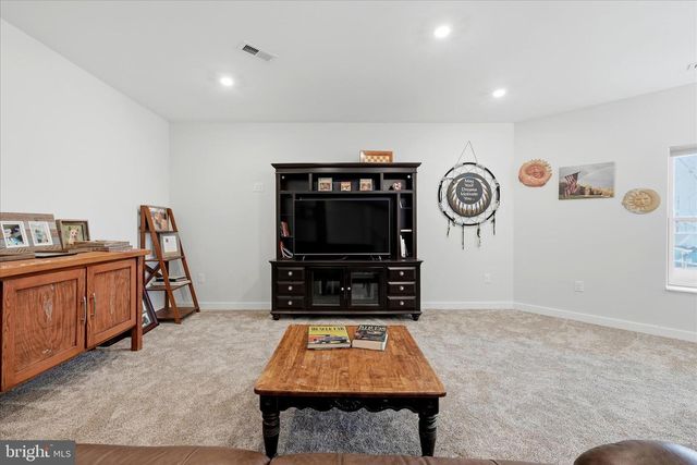 690 COMFORTER LN, Middletown, VA 22645