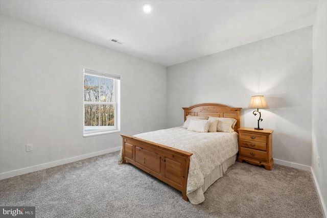 690 COMFORTER LN, Middletown, VA 22645