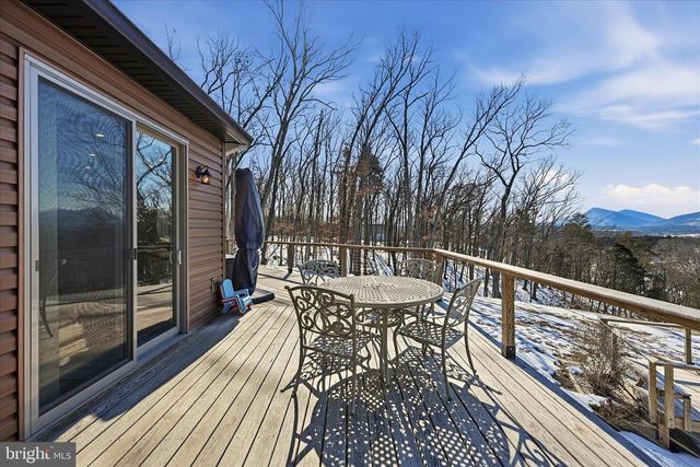 690 COMFORTER LN, Middletown, VA 22645