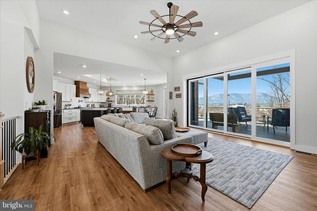 690 COMFORTER LN, Middletown, VA 22645