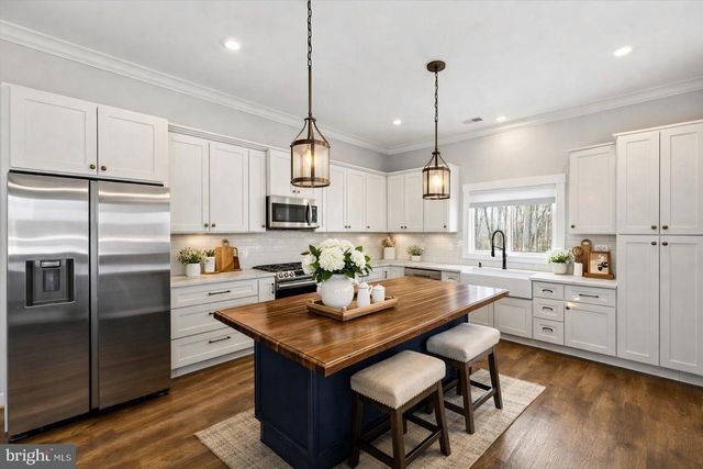 690 COMFORTER LN, Middletown, VA 22645