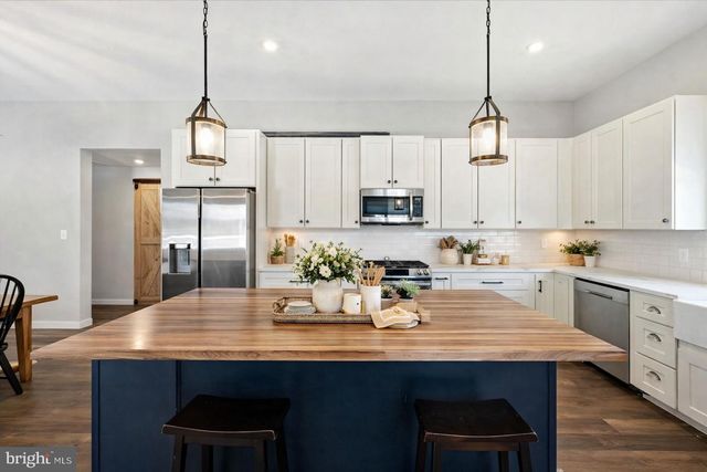 690 COMFORTER LN, Middletown, VA 22645