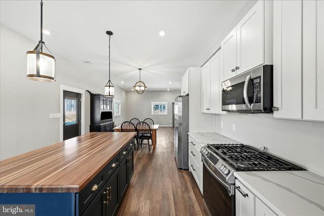 690 COMFORTER LN, Middletown, VA 22645