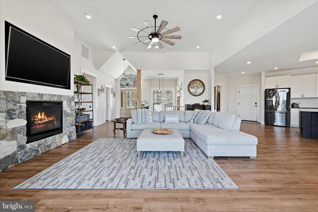 690 COMFORTER LN, Middletown, VA 22645