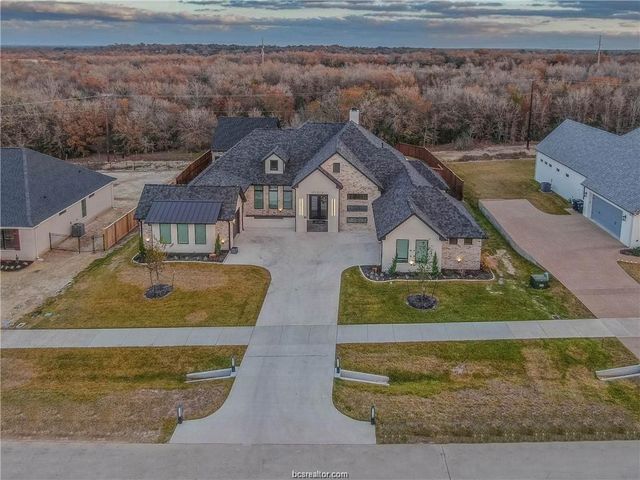 2118 Joe Will Drive, College Station, TX 77845