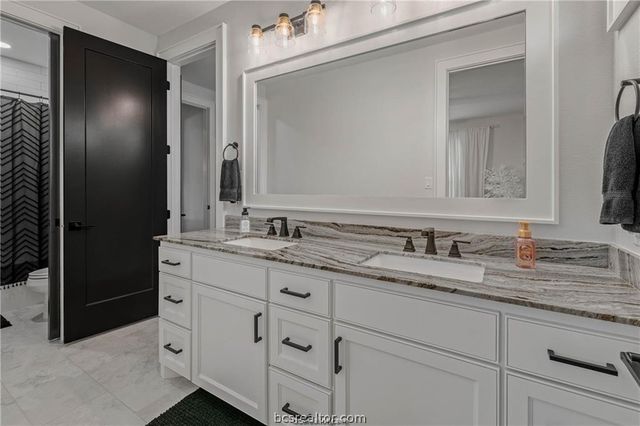 2118 Joe Will Drive, College Station, TX 77845