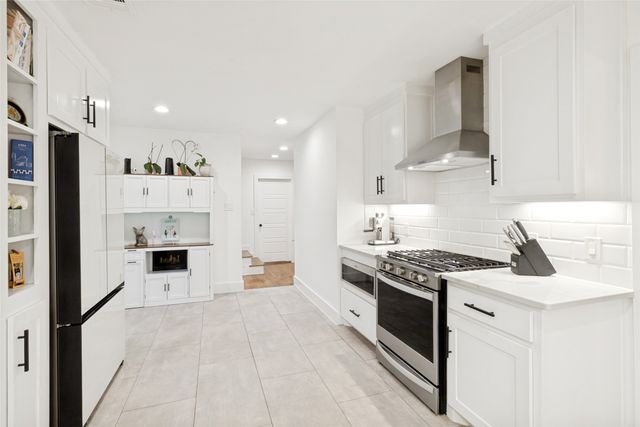 6867 Gaston Avenue, Dallas, TX 75214