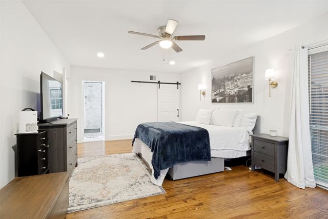 6867 Gaston Avenue, Dallas, TX 75214