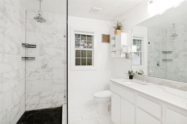6867 Gaston Avenue, Dallas, TX 75214