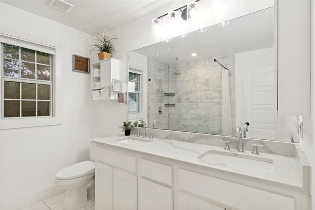 6867 Gaston Avenue, Dallas, TX 75214