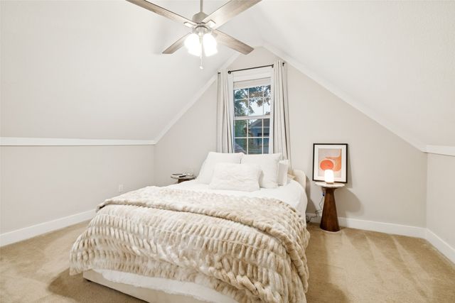 6867 Gaston Avenue, Dallas, TX 75214