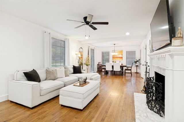 6867 Gaston Avenue, Dallas, TX 75214