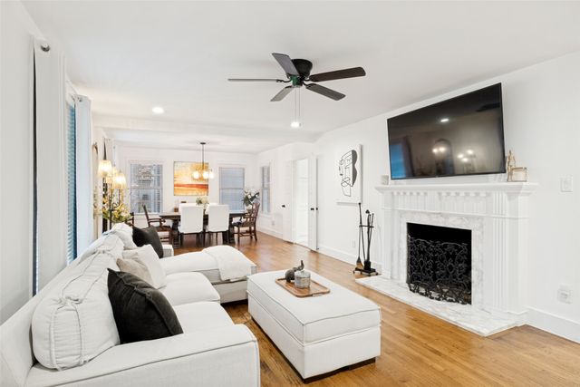 6867 Gaston Avenue, Dallas, TX 75214