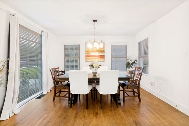 6867 Gaston Avenue, Dallas, TX 75214