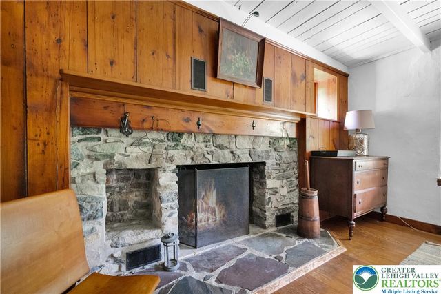 1350 Old Plains Road, Milford Twp, PA 18073