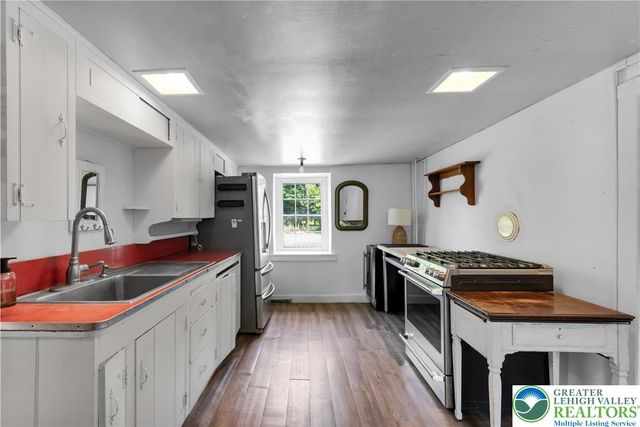 1350 Old Plains Road, Milford Twp, PA 18073