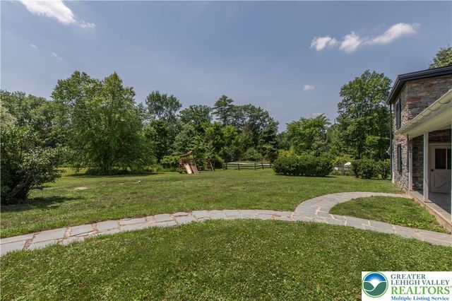 1350 Old Plains Road, Milford Twp, PA 18073