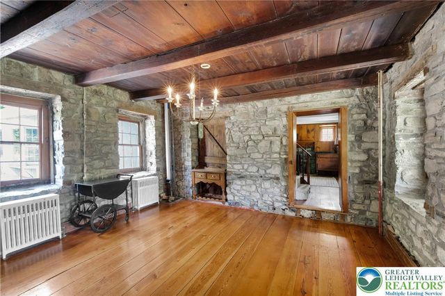 1350 Old Plains Road, Milford Twp, PA 18073