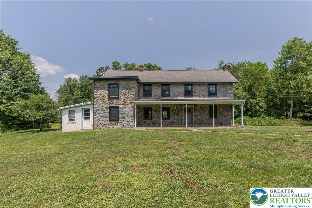 1350 Old Plains Road, Milford Twp, PA 18073