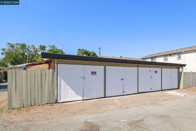 102 Alturas Ave, Pittsburg, CA 94565